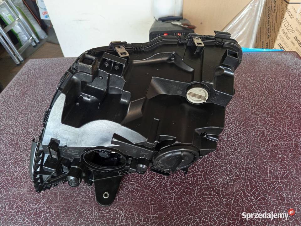 Lampa przednia prawa Mercedes c klasa w 205 Bolesławiec