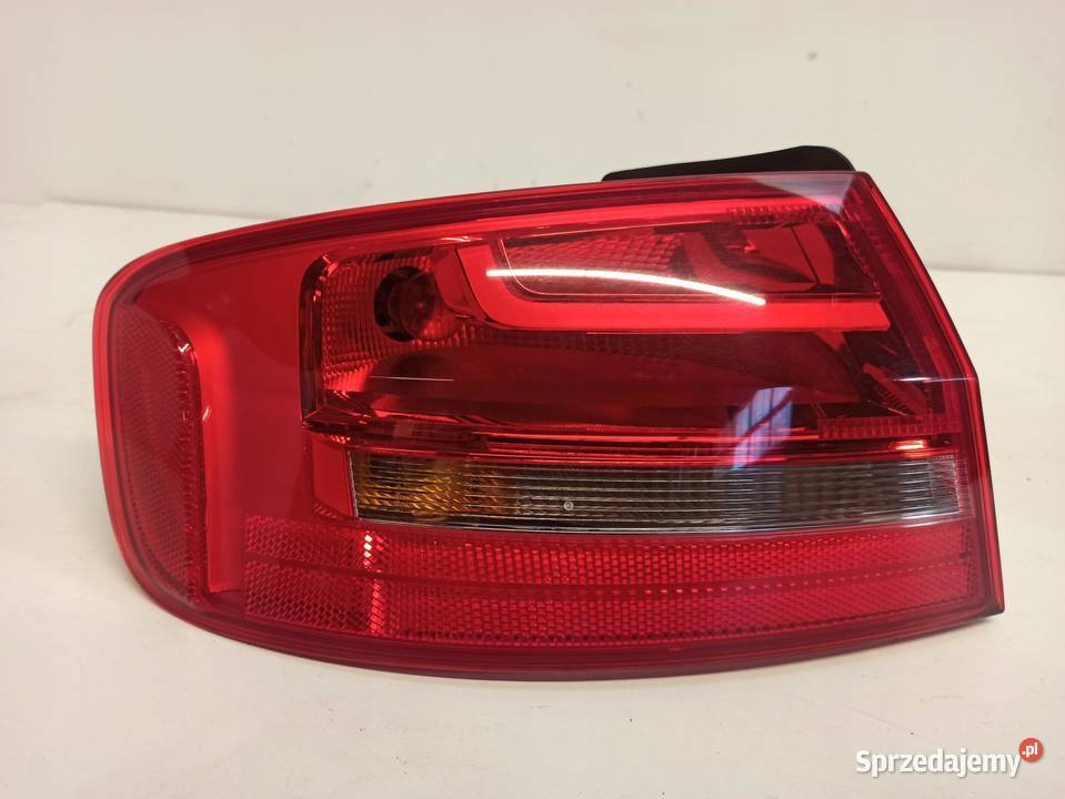 LAMPA LEWY TYŁ A4 B8 SEDAN 8K5945095AA