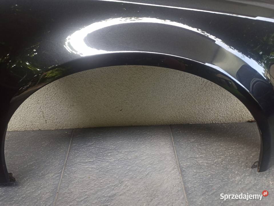 Audi A4 B6 błotnik przedni prawy czarny LZ9W Sieradz