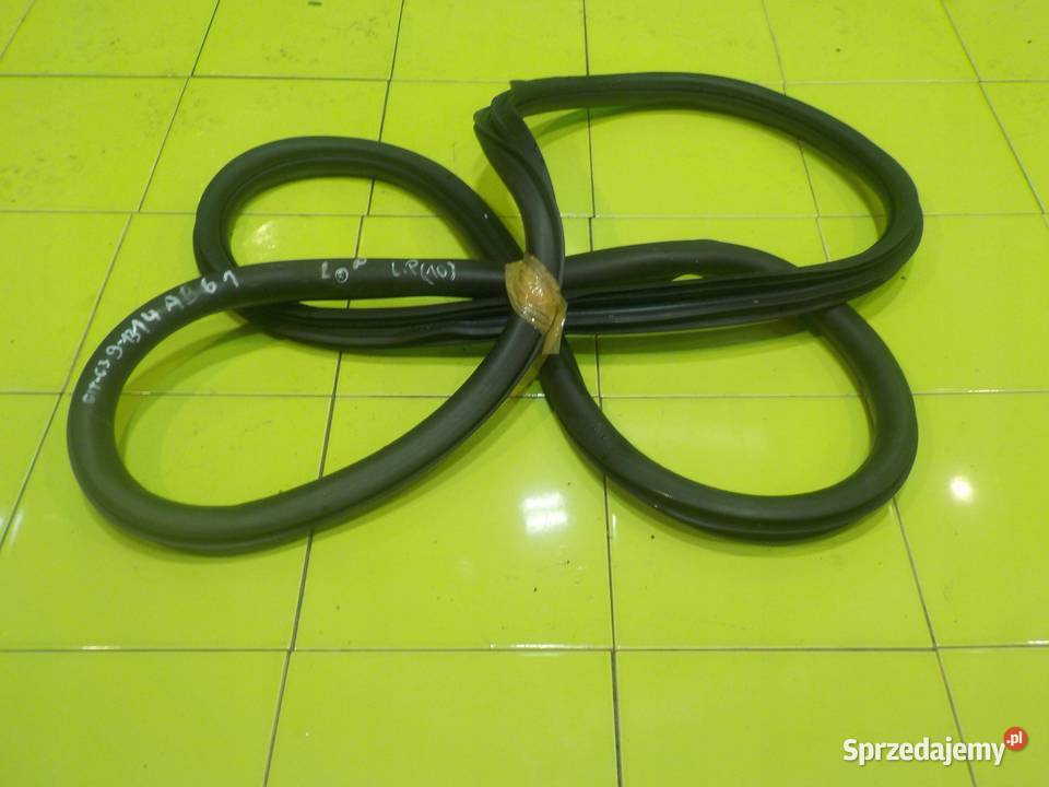 CITROEN C3 II 12 VTI 13r HB 5D uszczelka drzwi Suków