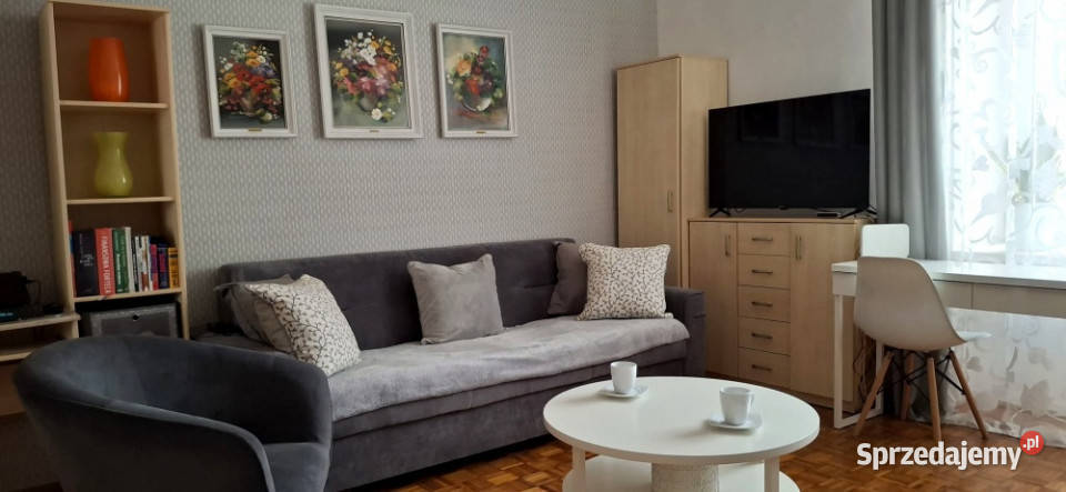 PRZESTRONNA KAWALERKA W SAMYM CENTRUM Świdnik sprzedam