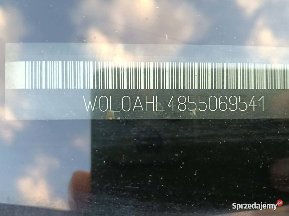 Opel Astra nieuszkodzony