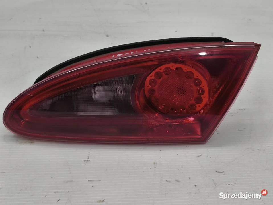 LAMPA W KLAPĘ PRAWY TYŁ SEAT LEON II 18 TSI 160