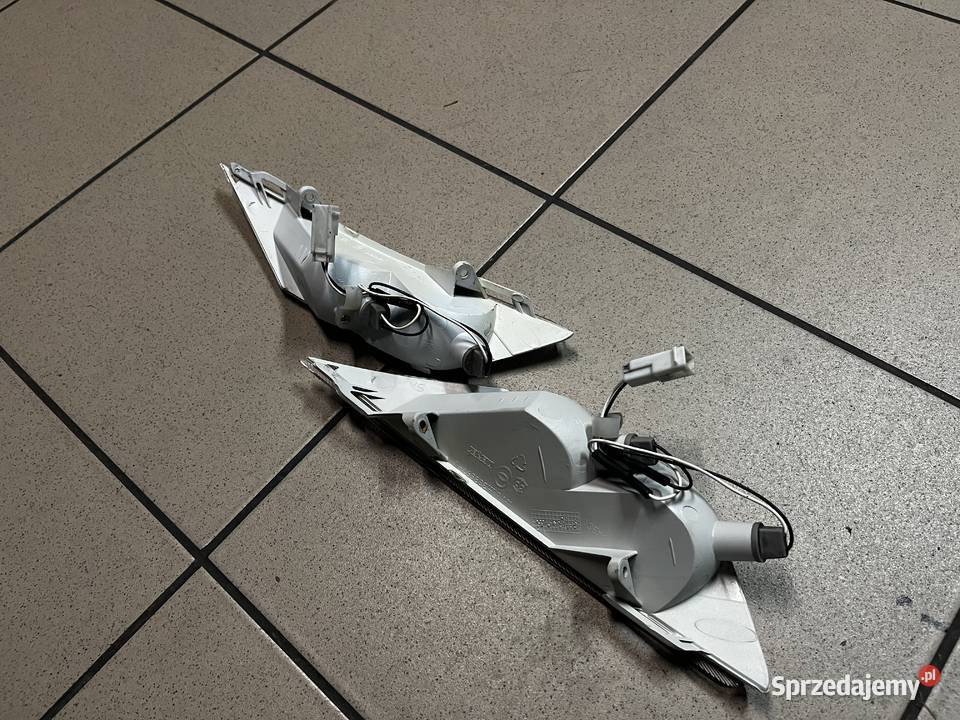 Kierunkowskaz przód lewy prawy Piaggio X8 XEVO Pozostałe Brzeszcze