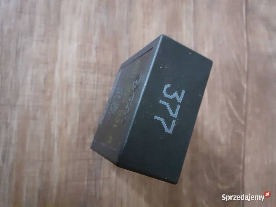 Przekaznik 377 wycieraczek 4B0955531A Audi Leon Rok produkcji 2002 Pozostałe Łęczna