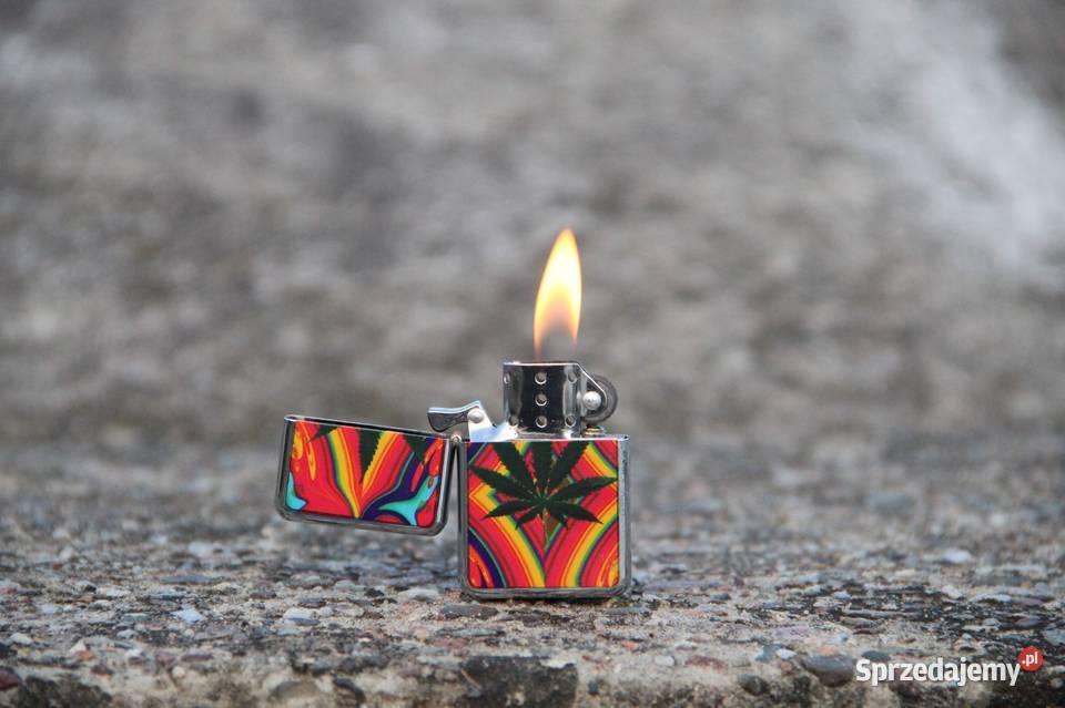 Lufka Do Gry Z Zapalniczką Benzynową W