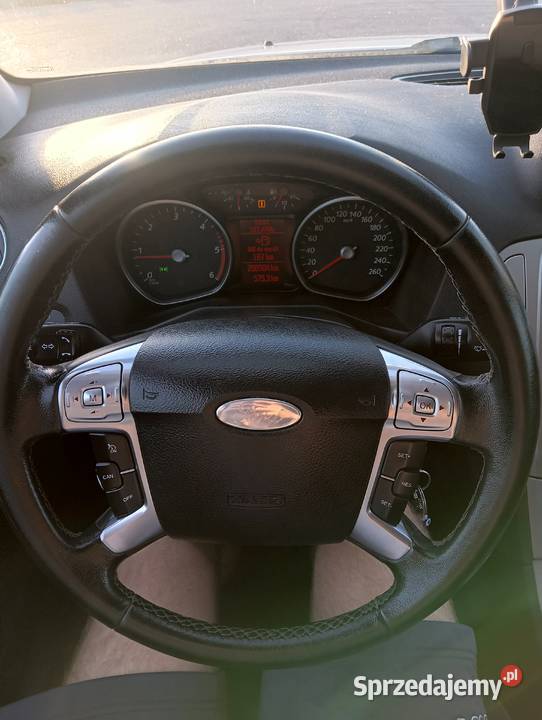 Ford Mondeo MK4 2009r Partynia