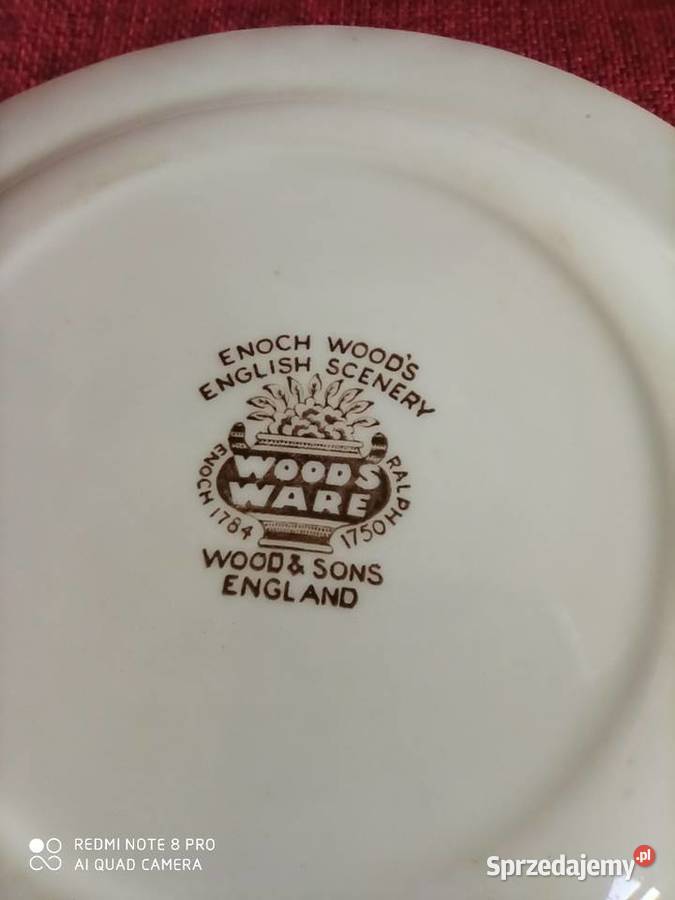 Talerzyk deserowy
manufaktury Wood Sons England Porcelana i szkło pomorskie
