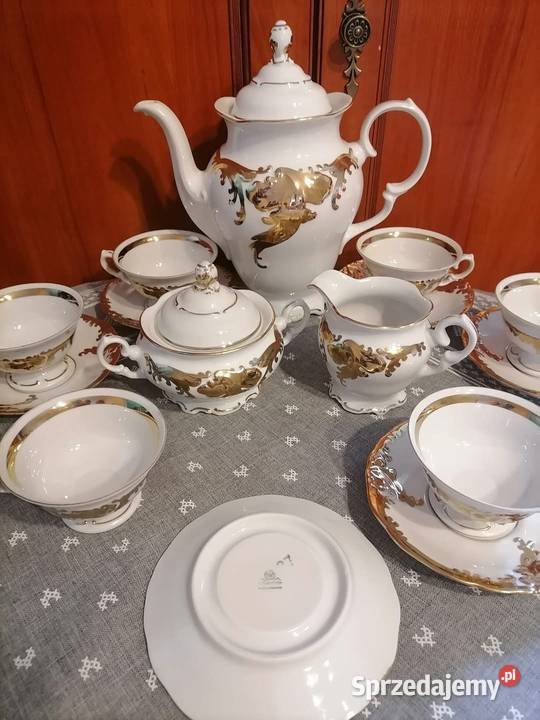 Zestaw porcelanowy Złoty Liść Wałbrzych PRL dolnośląskie