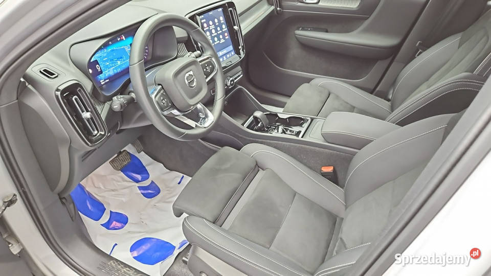 Volvo XC 40 B3 Ultimate Dark aut Z Polskiego nieuszkodzony XC 40 Warszawa