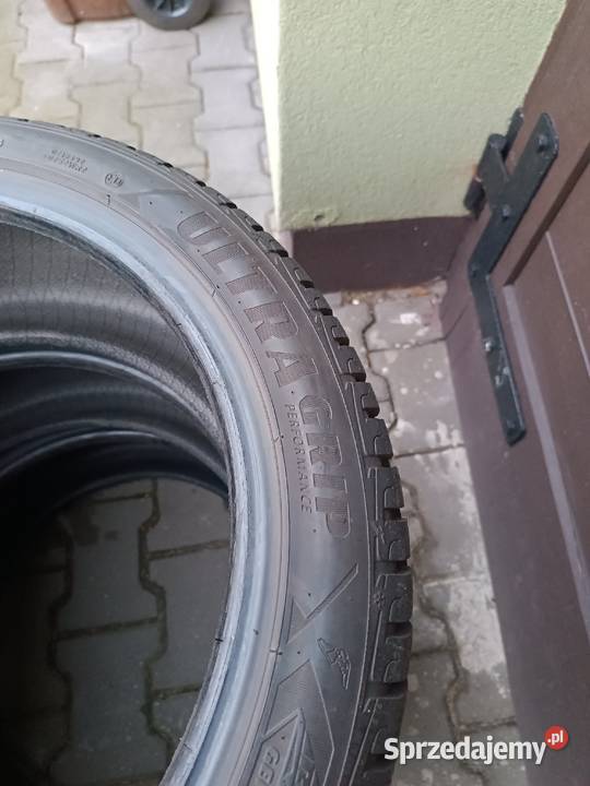 Opony zimowe Goodyear Ultra Grip 215 45 17 zima Katowice sprzedam