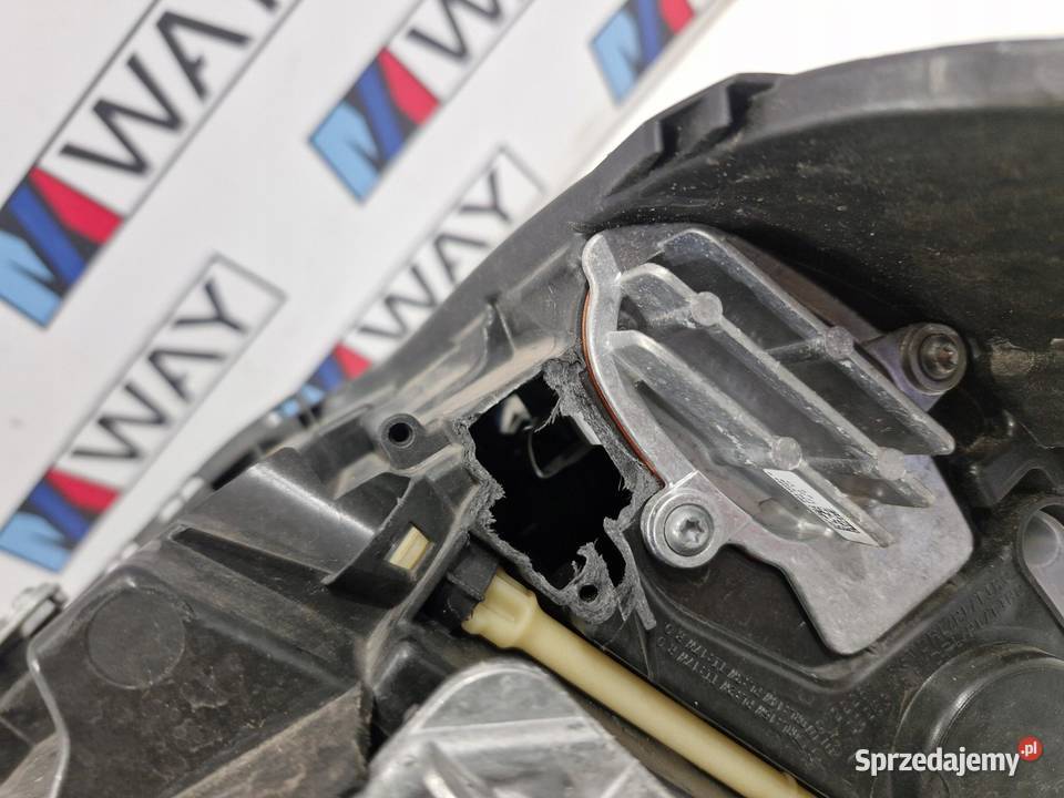 BMW X1 F48 LAMPA PRAWA PRZÓD LCI FULL LED EU osobowe sprzedam