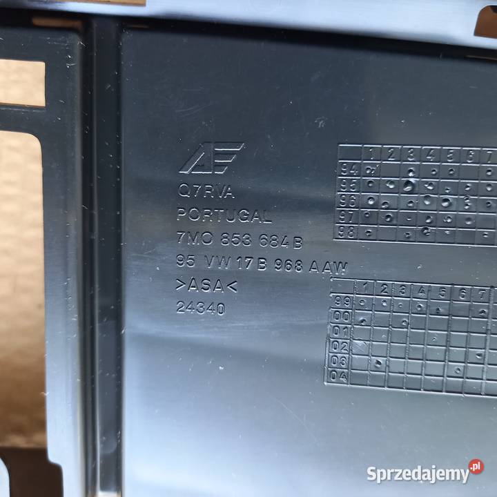 1004055 95VW 17B968 AAYYEI Kratka zderzaka Kraków