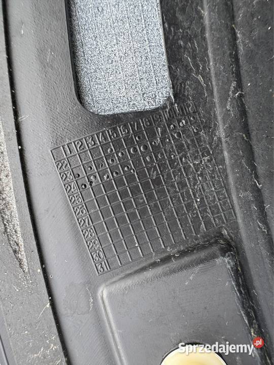 Listwa błotnika przód prawa rh MercedesBenz GLE Sieraków