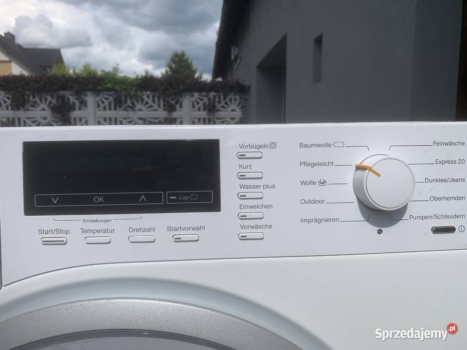 Na zdjęciach widać model Miele W1 Performance Kalety