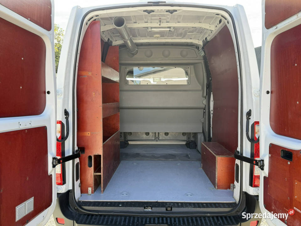 Renault Master L2H2 średniak 7 osobowy
