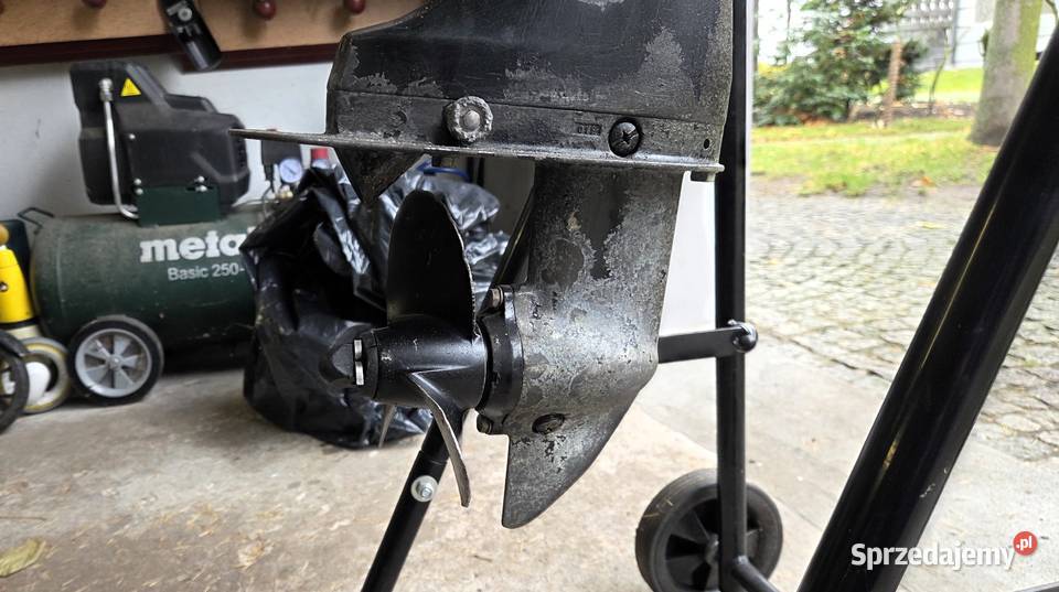 Silnik zaburtowy SUZUKI DF5 5 serwisie pierwszy