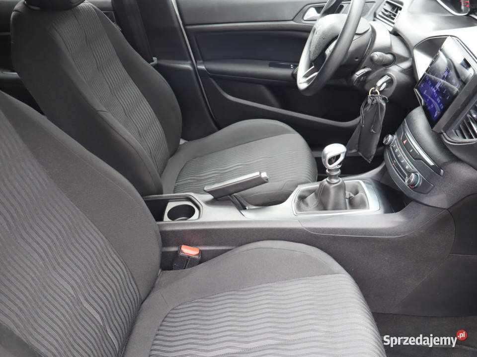 Peugeot 308 12 PureTech 77872km Katowice
