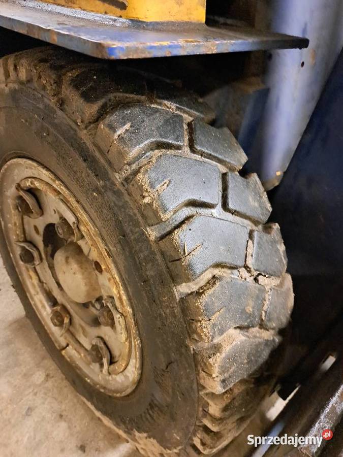 Widlak 3 tony Wózki widłowe sprzedam