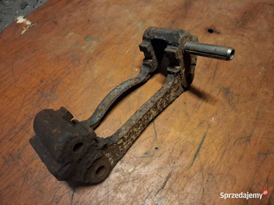 Jarzmo hamulcowe lewy przód Mazda 6 GG GY 20 Rok produkcji 2003 Przyborów sprzedam