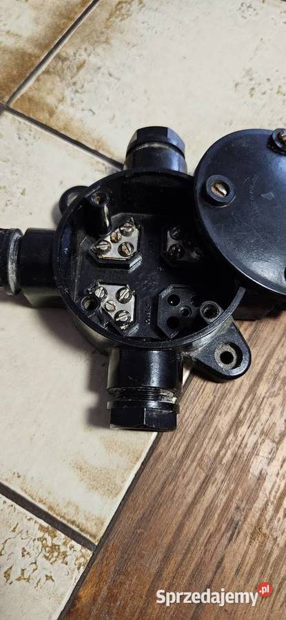 50 letniaFabrycznie nowa bakelitowa rozeta z zachodniopomorskie Barlinek