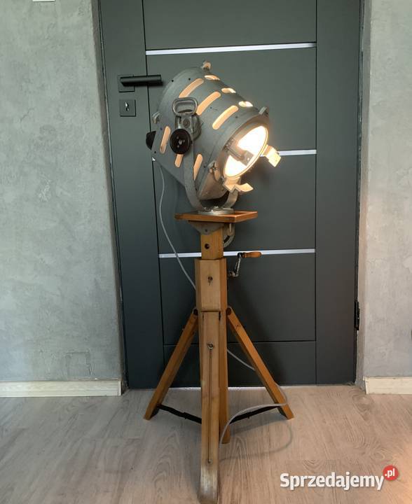 Lampa loft teatr film PRL lata 5060 Poznań