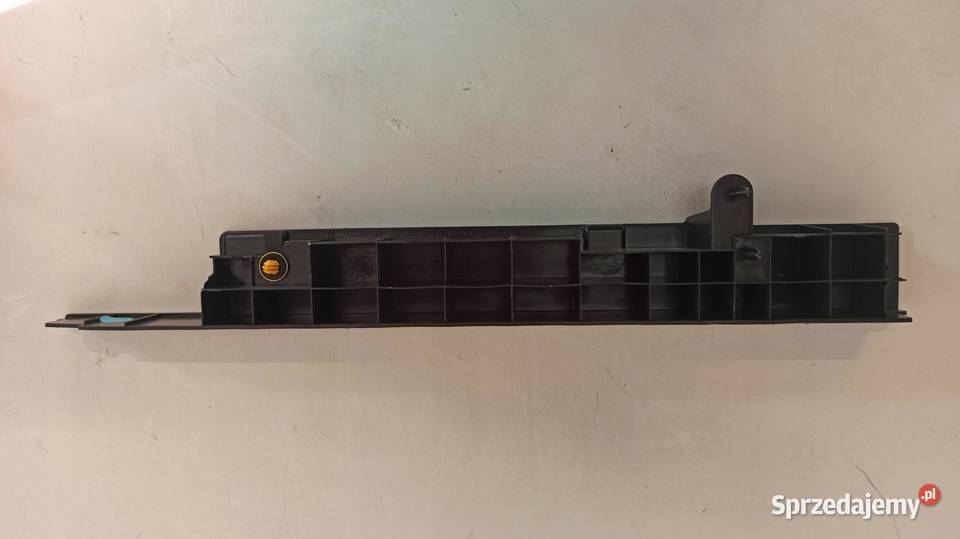 OSŁONA PLASTIK PRAWY MER W205 A2056840226 osobowe