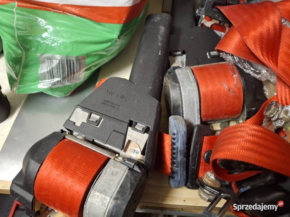 Polonez Fiat 126 p pasy czerwone Pasy bezpieczeństwa Pasy bezpieczeństwa śląskie Żory