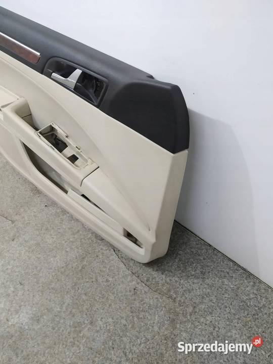 TAPICERKA BOCZEK LEWY PRZÓD 3T Skoda Superb II sprzedam