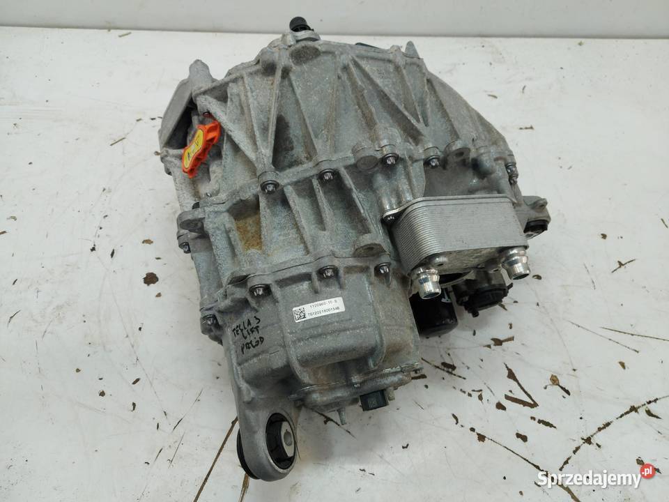 Tesla Model 3 III silnik elektryczny napęd przód