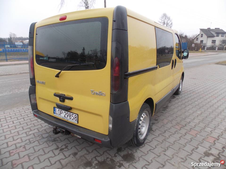 Renault Trafic 2003 Klimatyzacja Hak 6biegów 5os elektryczne szyby Poniatowa sprzedam