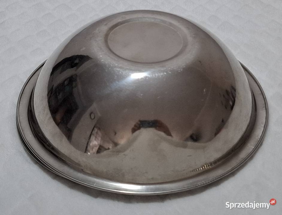 Zestaw czterech metalowych misek 1623 47 4 Czeladź