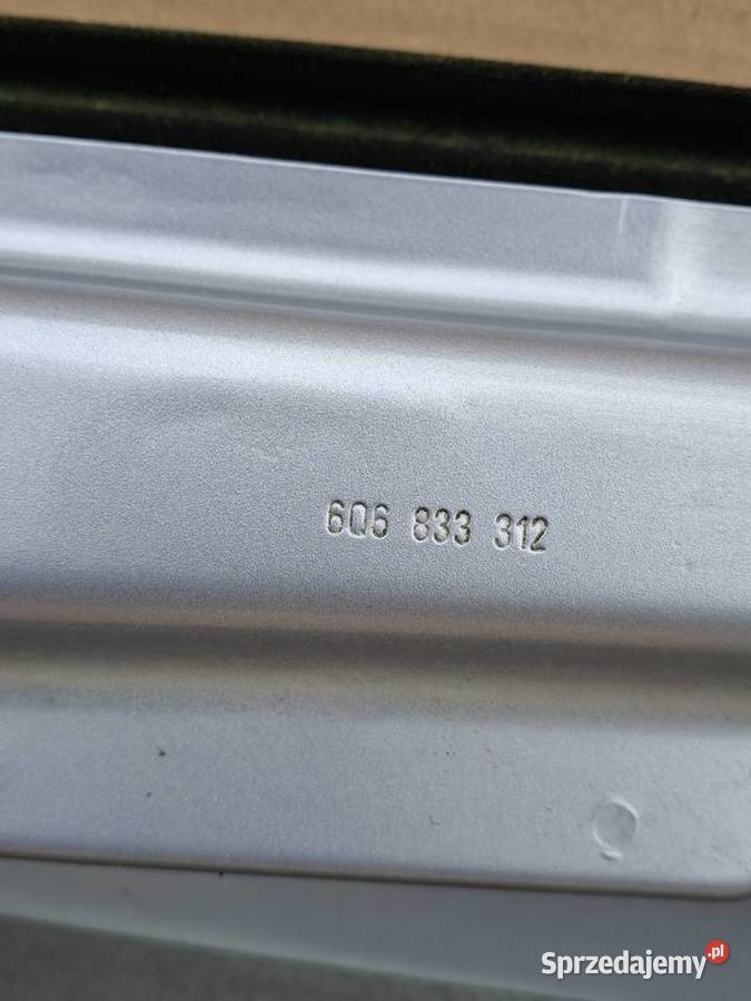 VW POLO 9N IV PRAWY TYŁ PRAWE TYLNE 6Q6833312 Bieleń