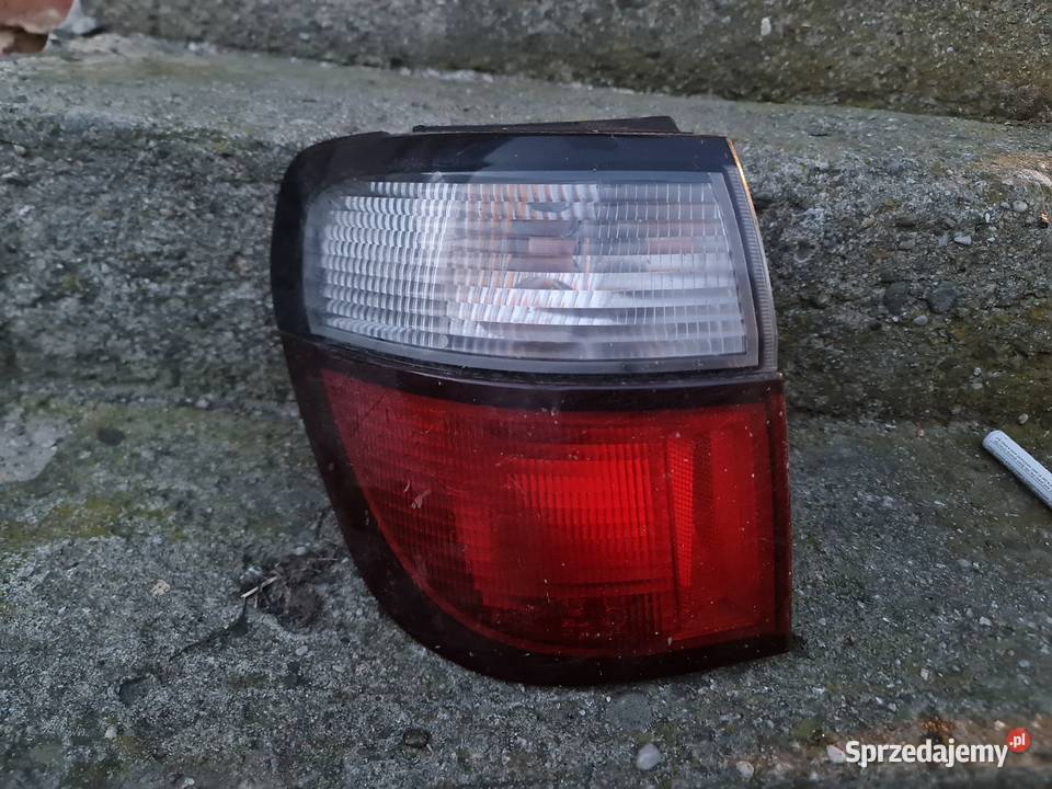 Lampa lewy tył mazda 626 kombi Oświetlenie śląskie Żory