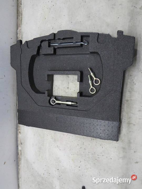 WKLAD BAGAŻNIKA UCHO MAZDA 3 III BM