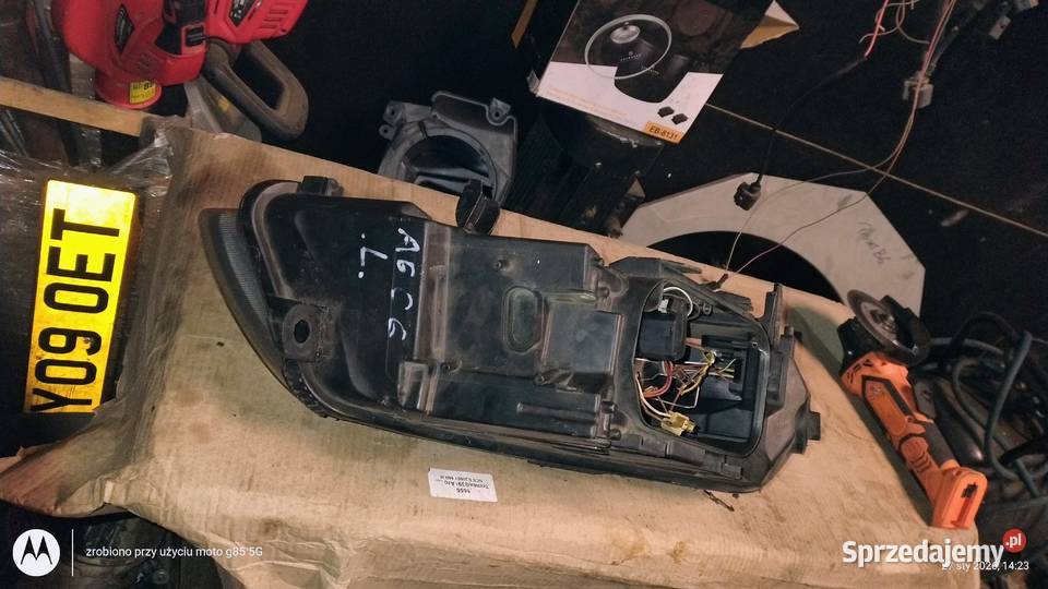 Lampa reflektor lewy przód Audi A6 C6 4F Lubin