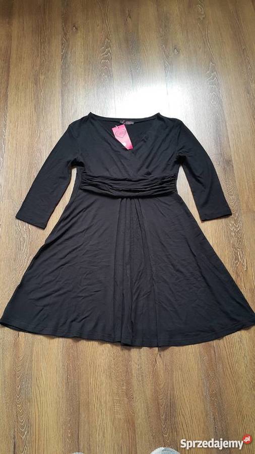 Klasyczna sukienka rozkloszowana M Chorzów