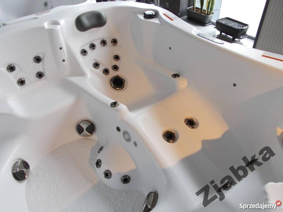 Sprzedam Wanne SPA Akcesoria łazienkowe