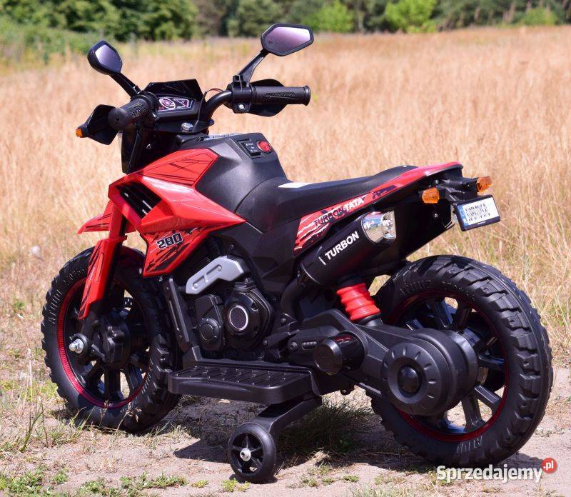 NAJNOWSZY PIERWSZY AKUMULATOROWY MOTOREK Toruń