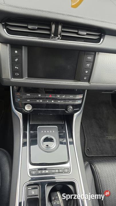 Jaguar XF Samochody osobowe Nowy Świętów