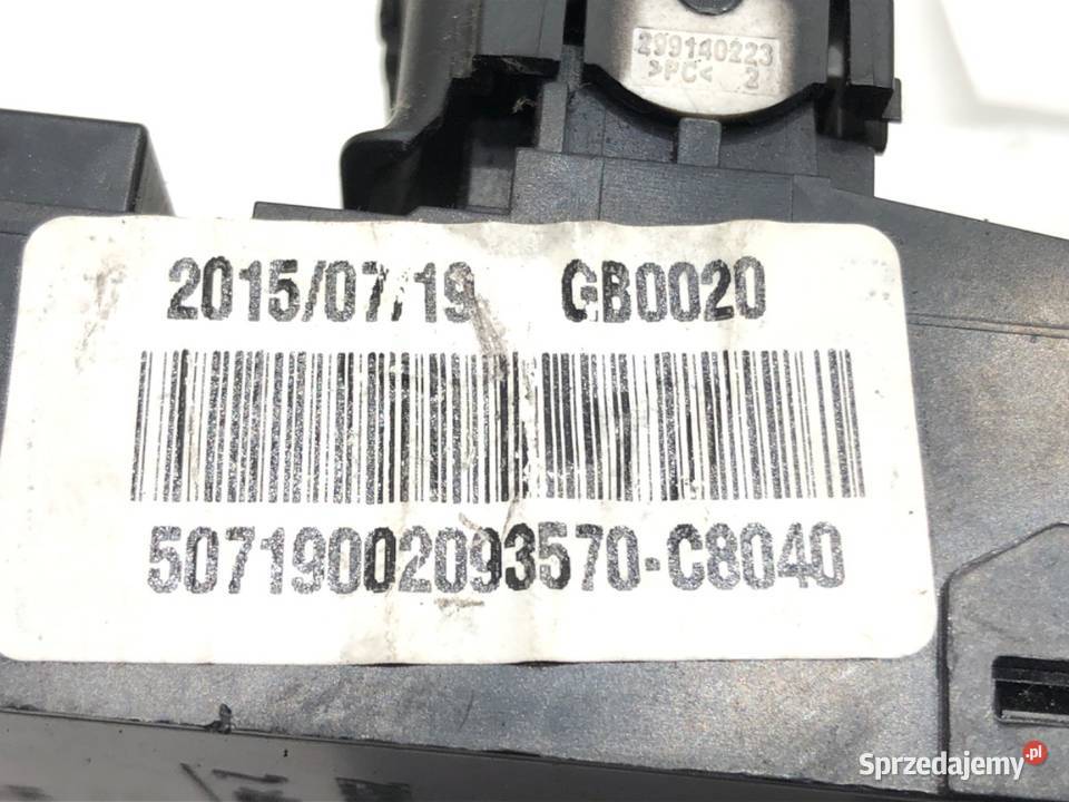 PRZEŁĄCZNIK SZYB HYUNDAI i20 II 93570C8040