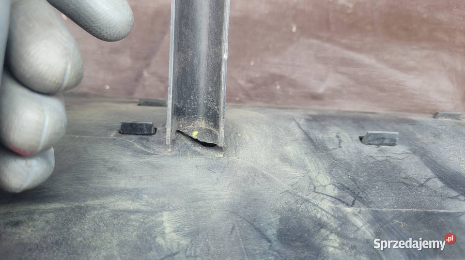 VOLVO C30 KIEROWNICA POWIETRZA WLOT 72101046 osobowe sprzedam