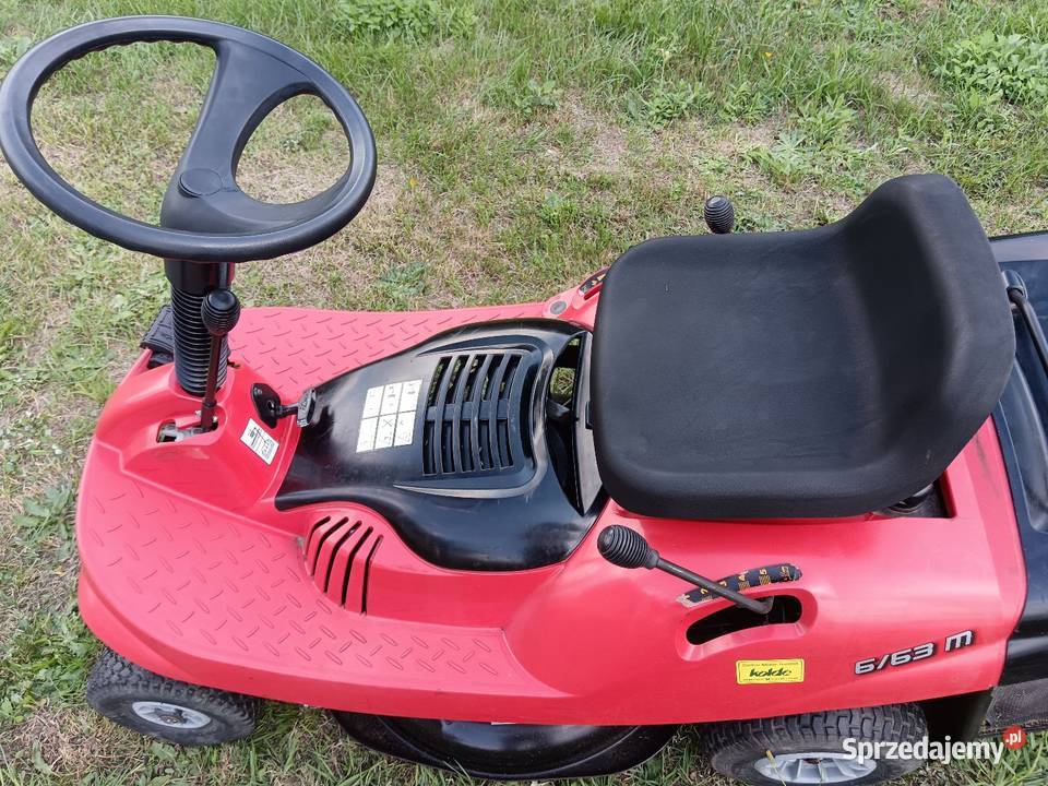 Czerwone Ferrari 663 Traktorek kosiarka mazowieckie Nieciecz Włościańska