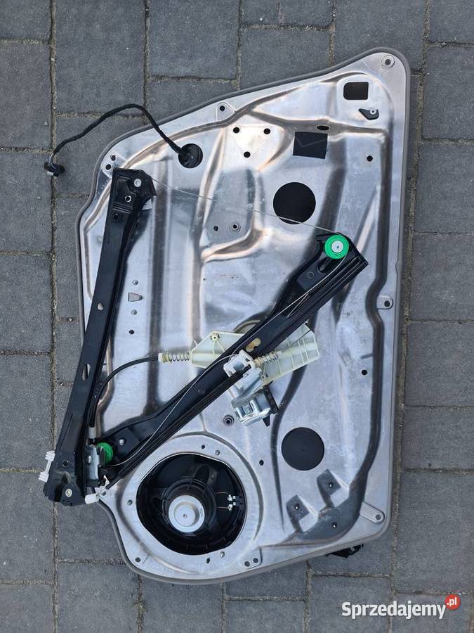 Mercedes c klasa w204 prawy przód mechanizm
