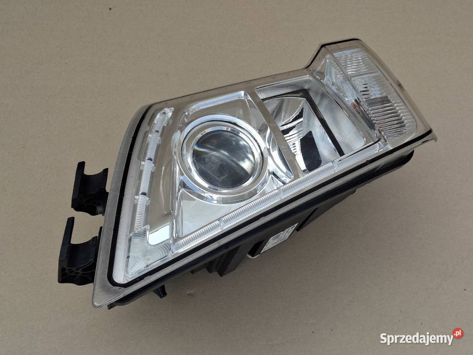 VOLVO FH13 FM REFLEKTOR PRAWY H7 LAMPA PRAWA Bieleń sprzedam