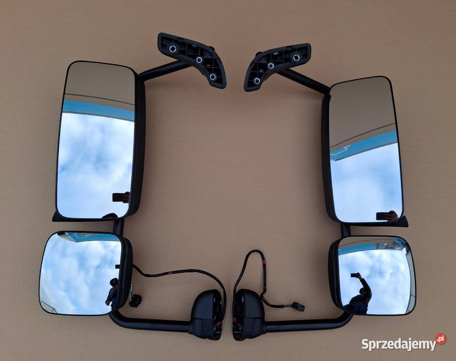 MERCEDES ATEGO LUSTERKO ZEWNĘTRZNE PRAWE Bieleń