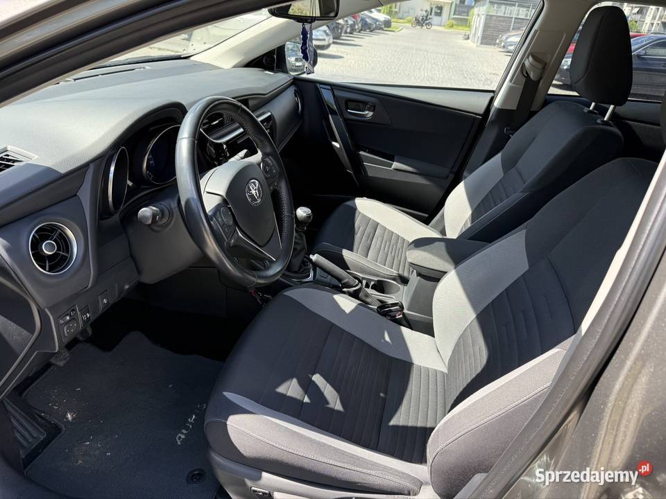 Toyota Auris 12 turbo przebieg 47 lubelskie