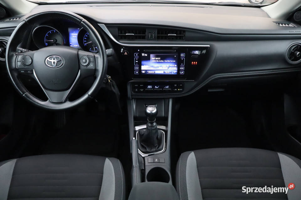 Toyota Auris 16 Valvematic gniazdo USB Zabrze sprzedam
