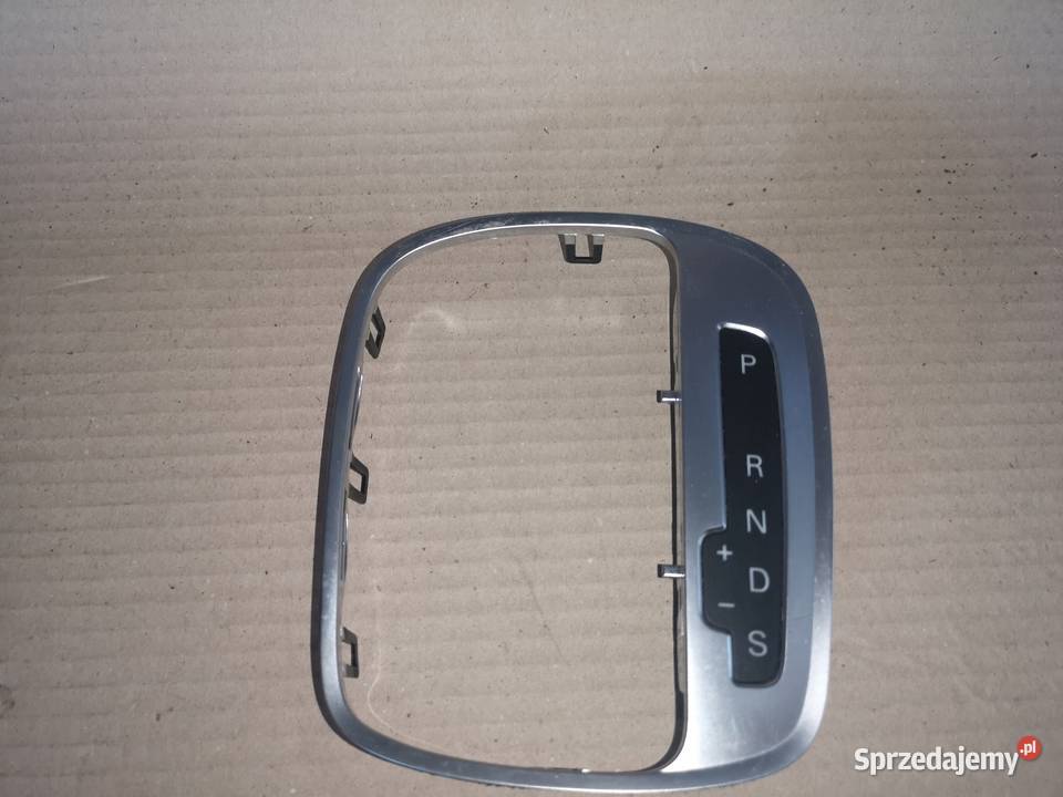 RAMKA OSŁONA CHROM AUDI A3 8P LIFT 8P2713463A śląskie Przystajń