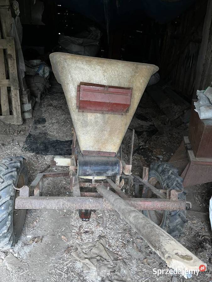 Rozsiewacz nawozów KOS Rozsiewacze nawozów Witków